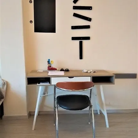 G & G Ii Apartment